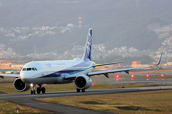 ANA A321-200neo（JA147A)