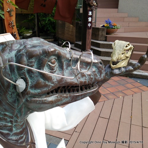 福井県のPR戦略で生まれた恐竜博士（ダイノベンチ）も進化している！？