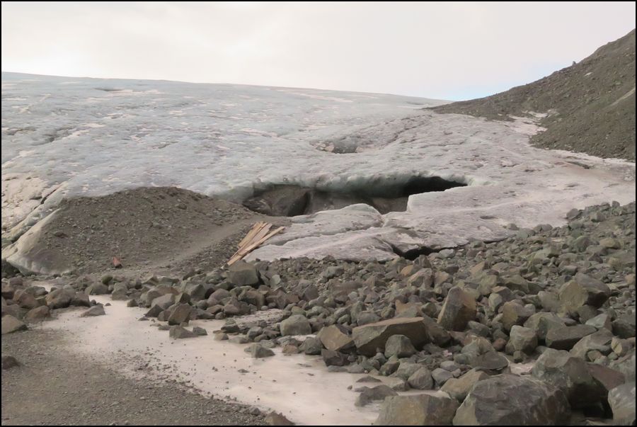 （２４）アイスケーブ/氷河の中はブルーでクリスタル＠アイスランド/Breiðamerkurjökull