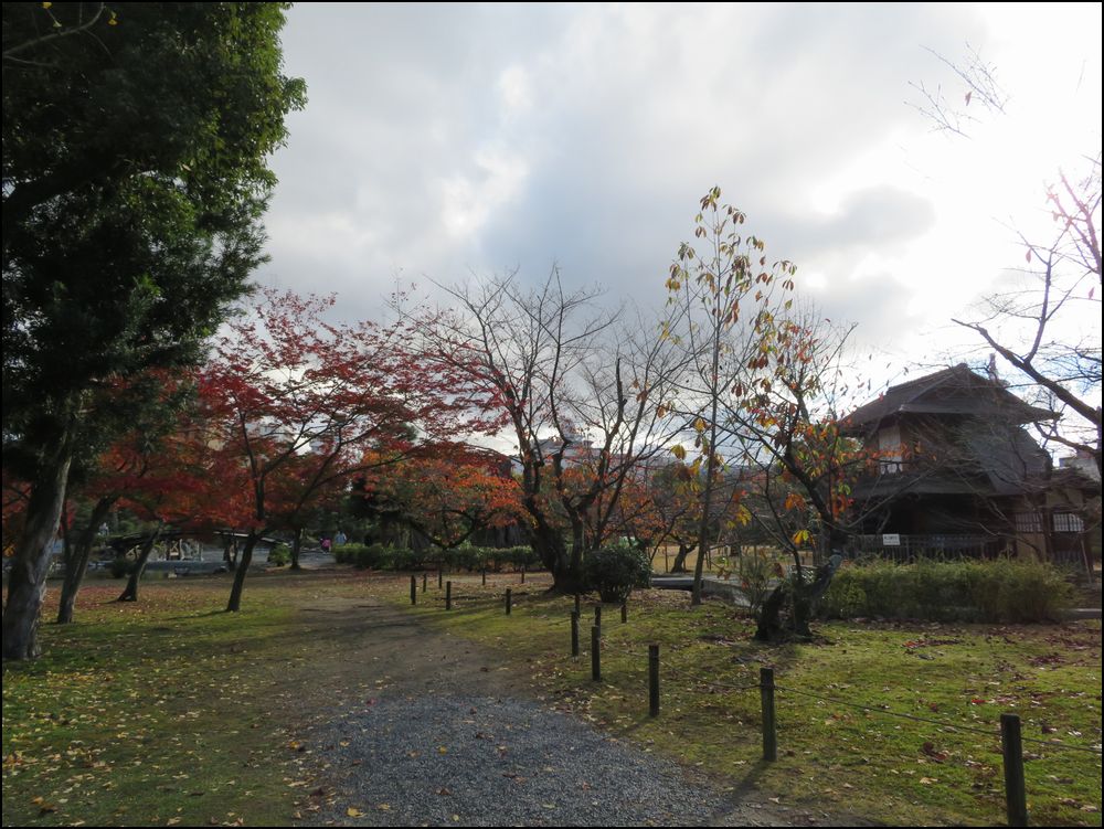 秋の渉成園/家光が寄進した庭＠京都市/下京区