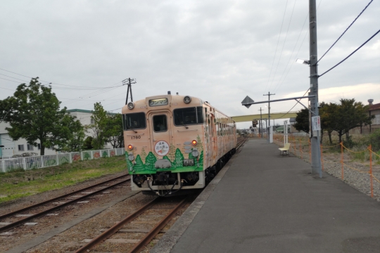 旧様似駅と日高本線の車両０２