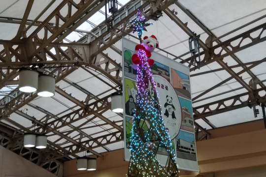上野駅のクリスマスツリー０５